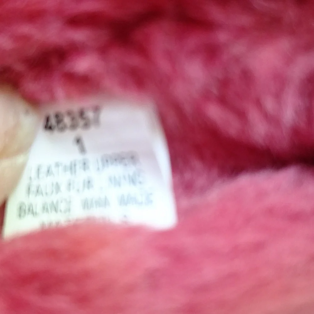 Minnetonka Girls Pink Moccasins with Plush Lining EUC